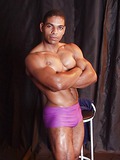 Muscle bound Ebony God shows off his throbbing shaft