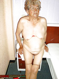 Solo mature latina granny nude pictures
